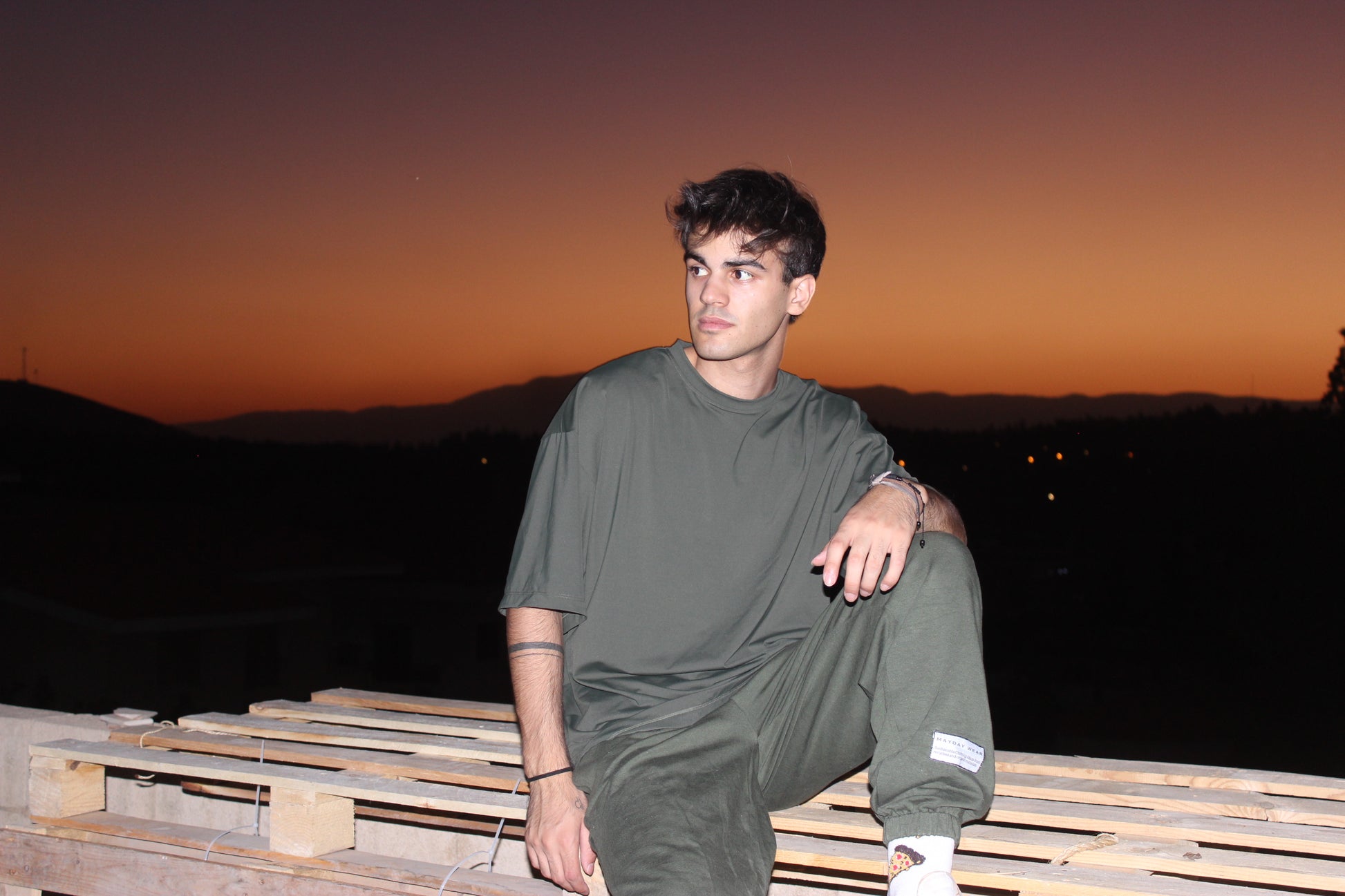 OVERSIZED T - KHAKI