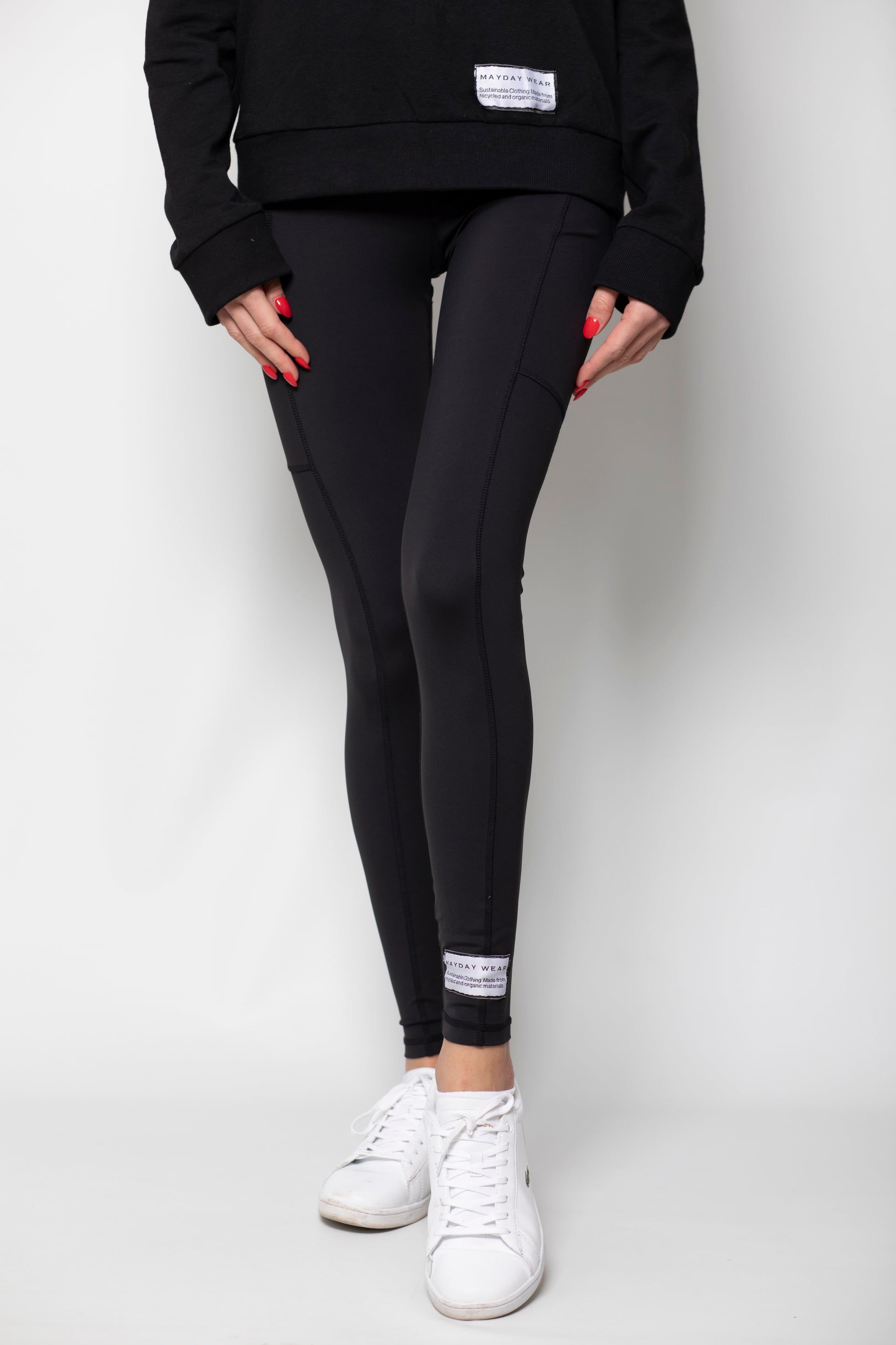 LEGGINGS WITH SIDE POCKETS - BLACK