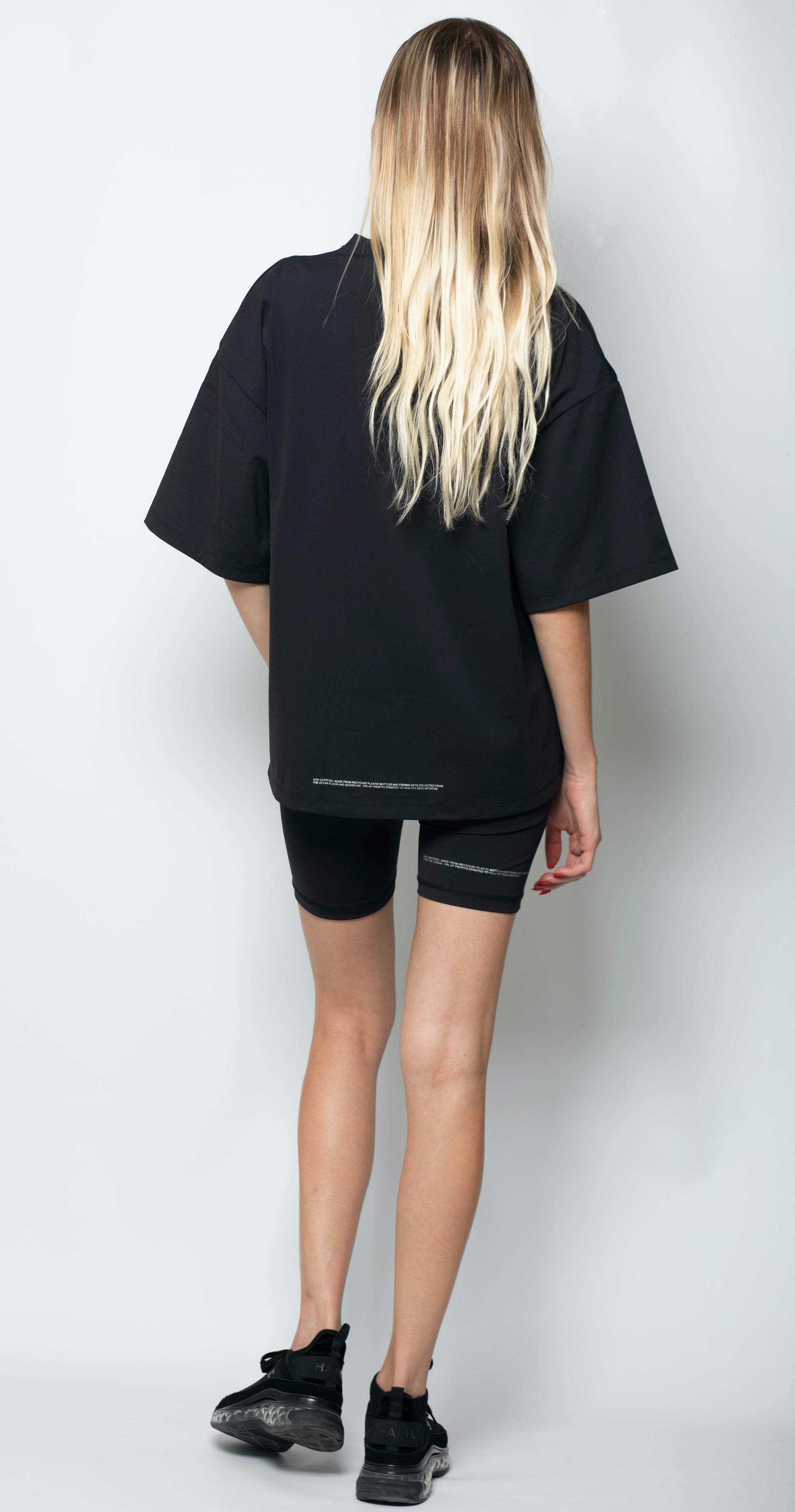OVERSIZED T - BLACK